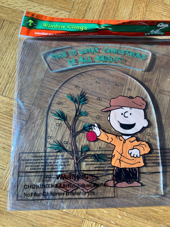 Peanuts Other - Peanuts Charlie Brown Holiday Window Gel Cling